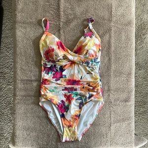 Woman’s Floral One Piece Swimsuit Sz.8